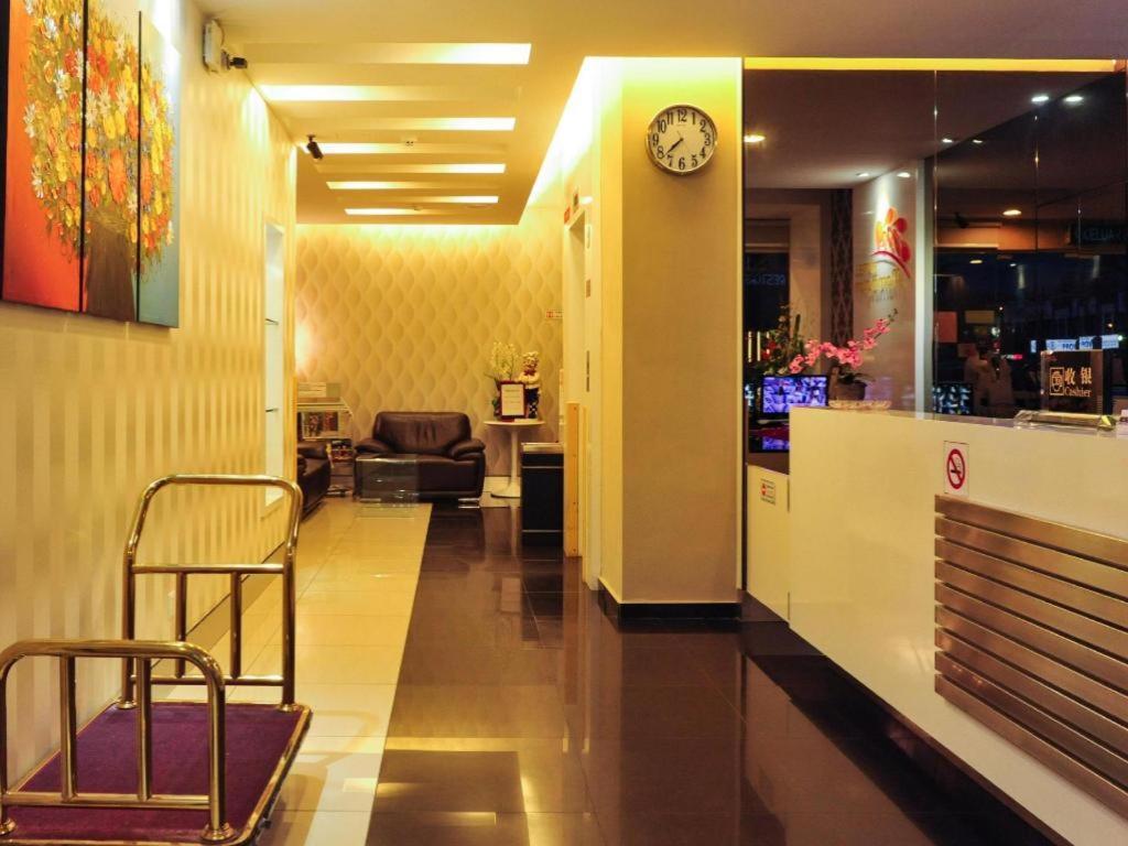 Mornington Hotel Medan Іпох Екстер'єр фото